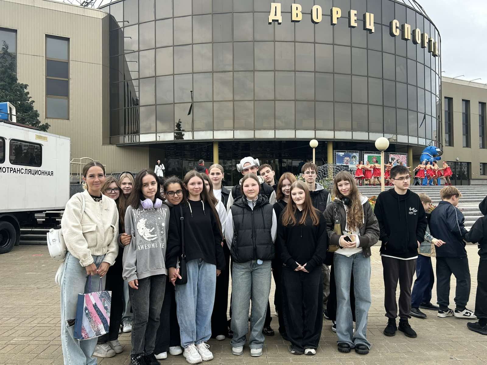 Учащиеся школы приняли участие в Военьскiм карагодзе