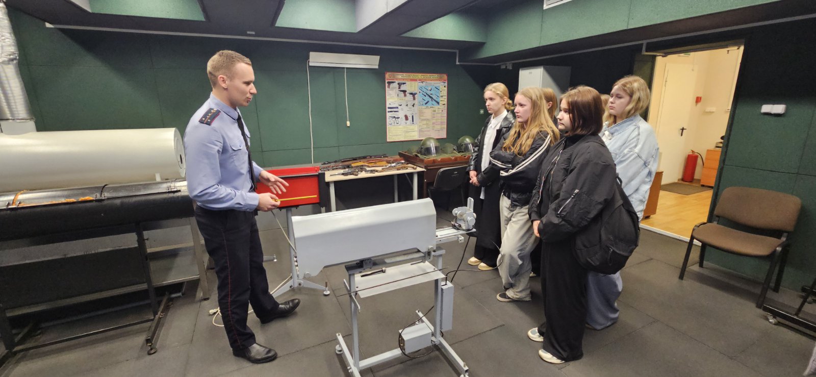 Экскурсия учащихся военно-патриотической группы 11 класса в Государственный комитет судебных экспертиз