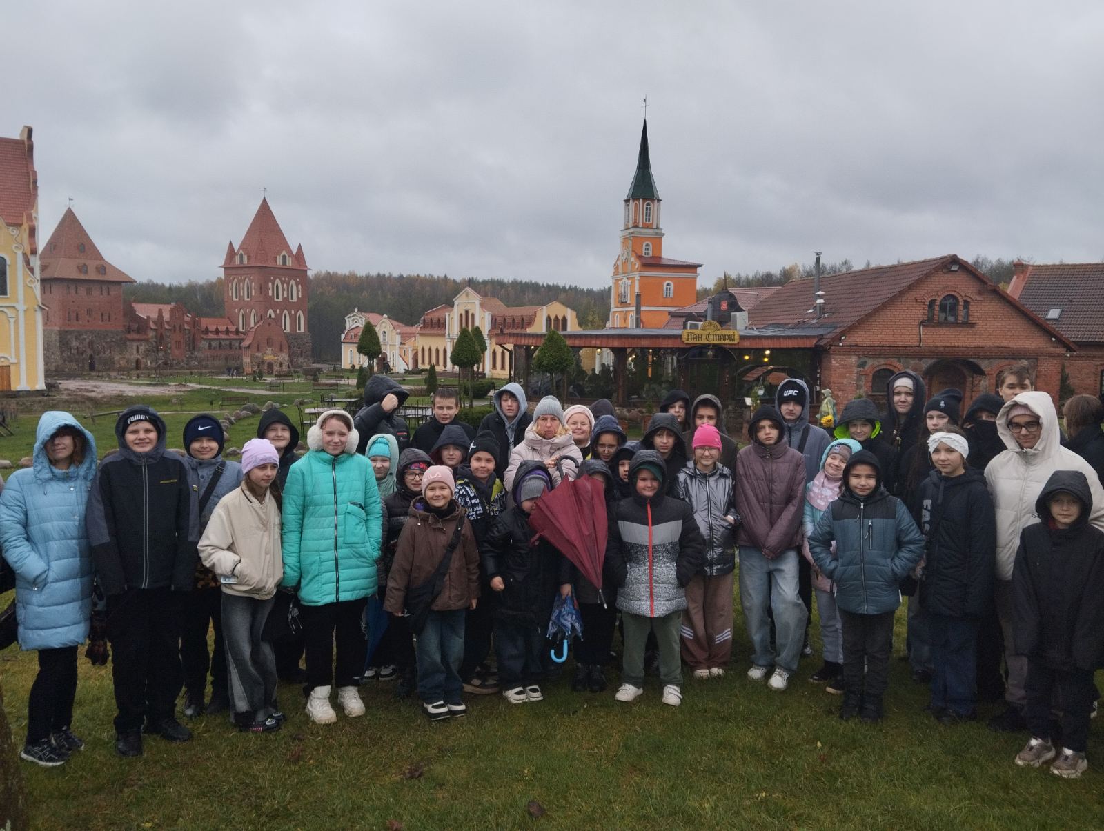 25 октября учащиеся средней школы №30 г.Витебска имени М.И.Маценко совершили увлекательную экскурсию в парк средневековой истории «Великое княжество Сула» и город Минск.