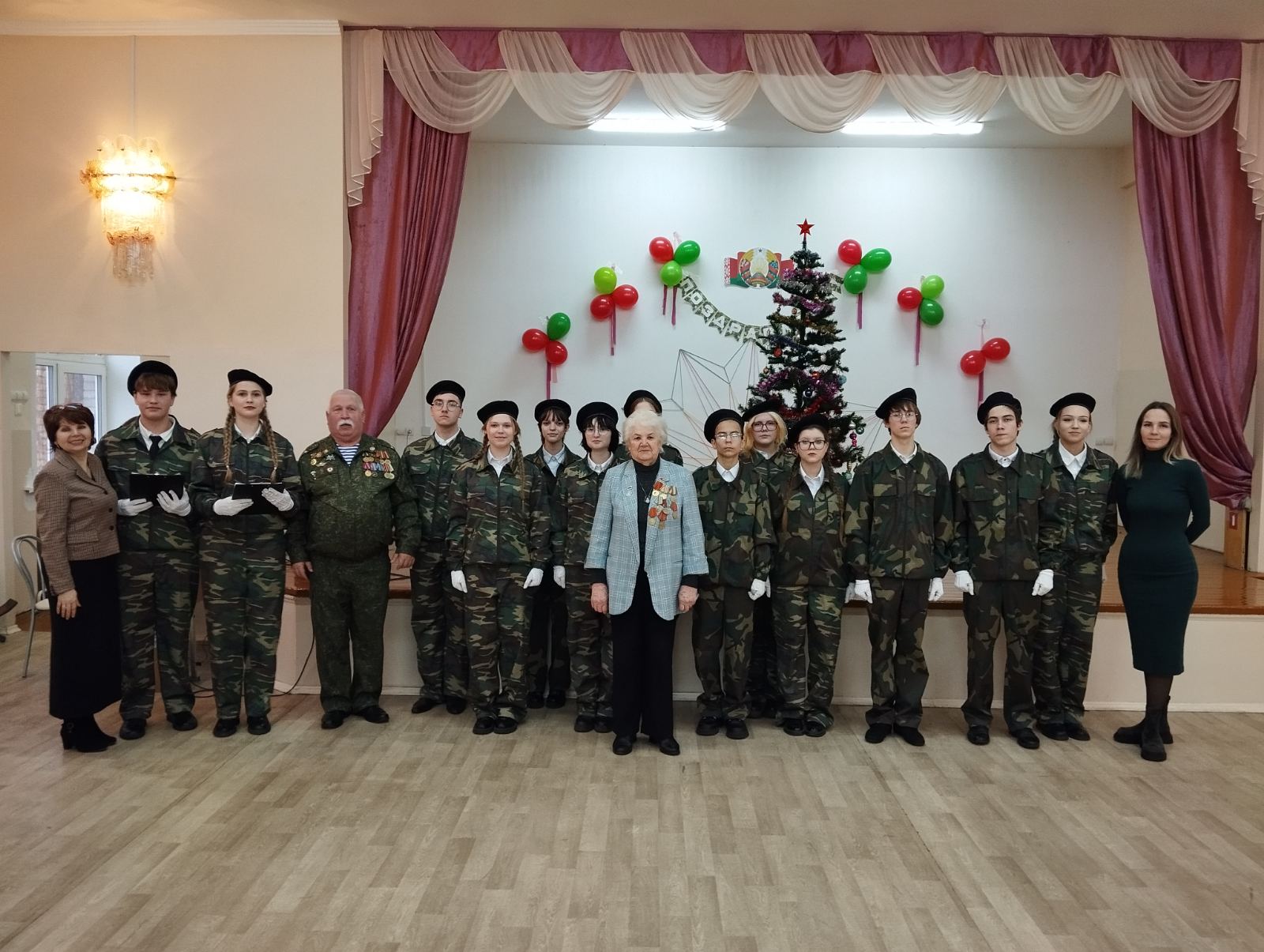 Торжественная церемония посвящения в учащиеся военно-патриотического класса » Служу Отечеству!» состоялась в учреждении образования «Средняя школа №30 г.Витебска имениМ.И.Маценко».